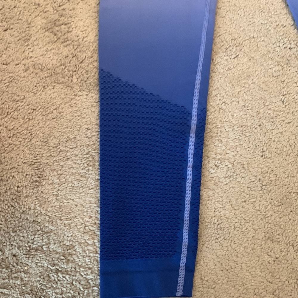 SHEFIT ombré periwinkle leggings *NWT* - Picture 2 of 5